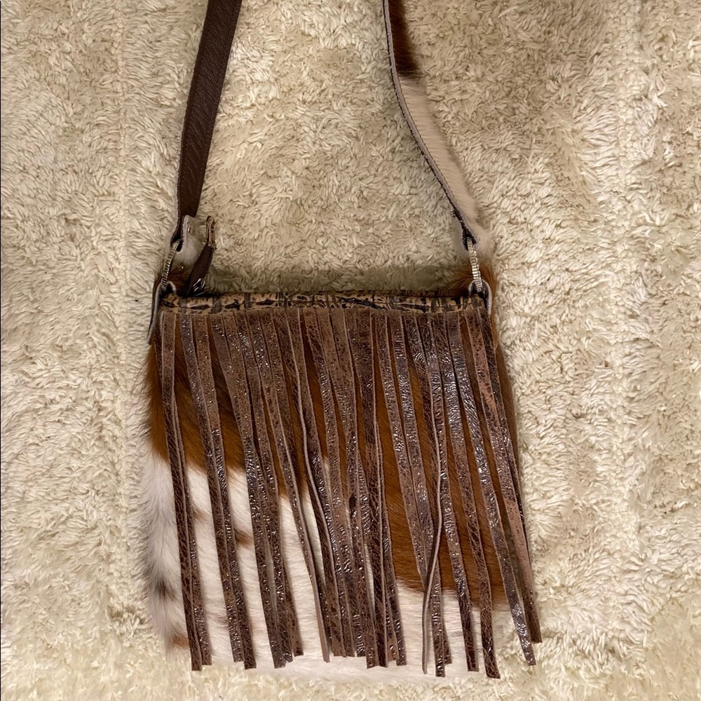 Raviani crossbody